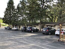 Rockerville Lodge & Cabins
