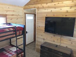 Rockerville Lodge & Cabins