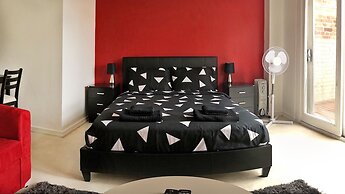 MyHoYoHo Design Studio Apartment