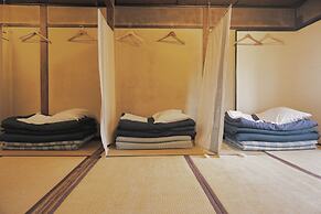 Gojo Guest House - Hostel