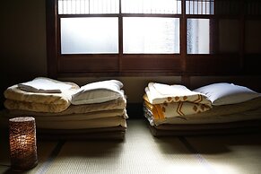 Gojo Guest House - Hostel