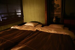 Gojo Guest House Annex - Hostel