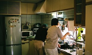 Gojo Guest House Annex - Hostel