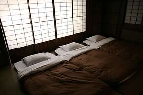 Gojo Guest House Annex - Hostel