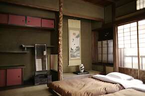 Gojo Guest House Annex - Hostel