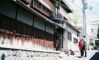 Gojo Guest House Annex - Hostel