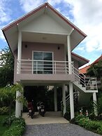 Baansuan Keb Tawan Resort