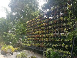 Baansuan Keb Tawan Resort