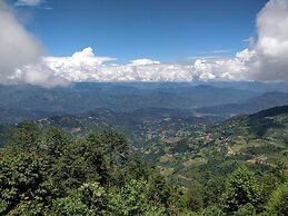 Everest Manla Resort