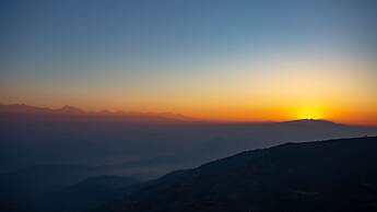 Everest Manla Resort