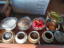 Everest Manla Resort