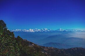 Everest Manla Resort