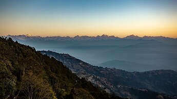 Everest Manla Resort