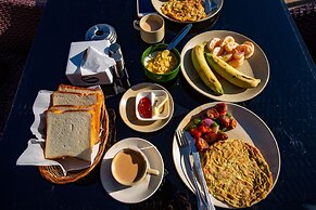 Everest Manla Resort