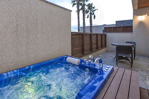 Leeum Island Spa & Pool Villa