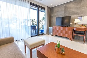 Leeum Island Spa & Pool Villa