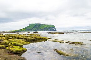 Leeum Island Spa & Pool Villa