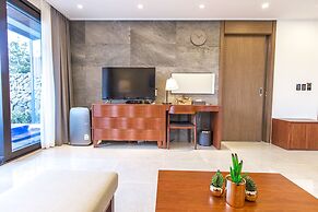 Leeum Island Spa & Pool Villa