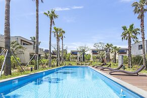 Leeum Island Spa & Pool Villa