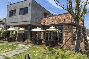 Leeum Island Spa & Pool Villa