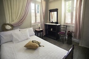 House 1910 by Zante Plaza