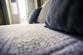 House 1910 by Zante Plaza