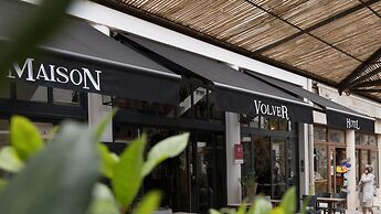La Maison Volver