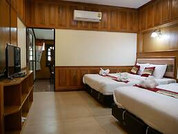 Sisatchanalai Heritage & Resort