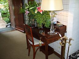 Emerald Guest House Springs