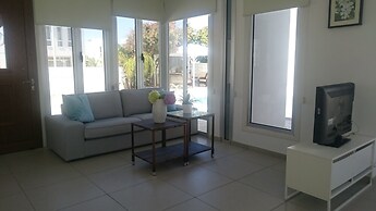 Colonial Beach Villa
