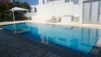 Colonial Beach Villa