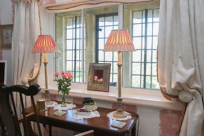 Tudor Cottage Bed & Breakfast Dorchester