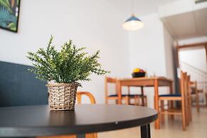 Beatrix 2000 - Caliu apartments