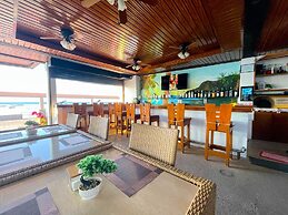 Montani Beach Resort Puerto Galera powered by Cocotel