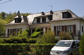 Le Curieux