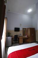 RedDoorz Plus near Undip Tembalang