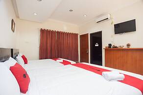 RedDoorz Plus near Universitas Indonesia