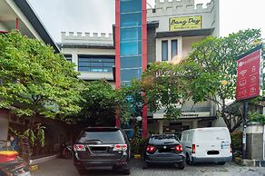RedDoorz Plus near Universitas Indonesia