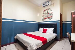 RedDoorz Plus near Universitas Indonesia