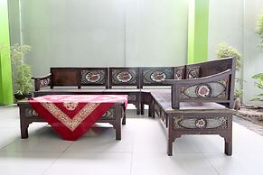 RedDoorz Plus @ Timoho