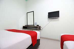 RedDoorz Plus @ Timoho