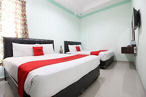 RedDoorz Plus @ Timoho