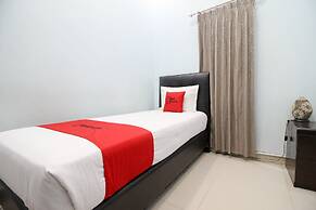 RedDoorz Plus @ Timoho