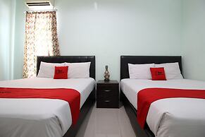 RedDoorz Plus @ Timoho