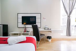 RedDoorz Premium near RS Pondok Indah