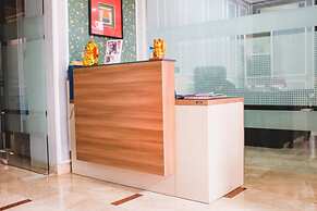 RedDoorz Premium near RS Pondok Indah