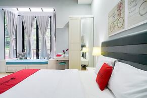 RedDoorz Premium near RS Pondok Indah