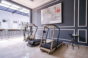 RedDoorz Premium near RS Pondok Indah