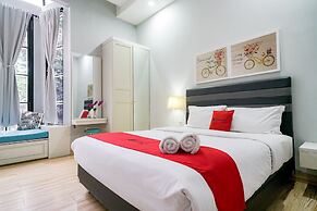 RedDoorz Premium near RS Pondok Indah