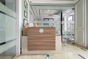 RedDoorz Premium near RS Pondok Indah